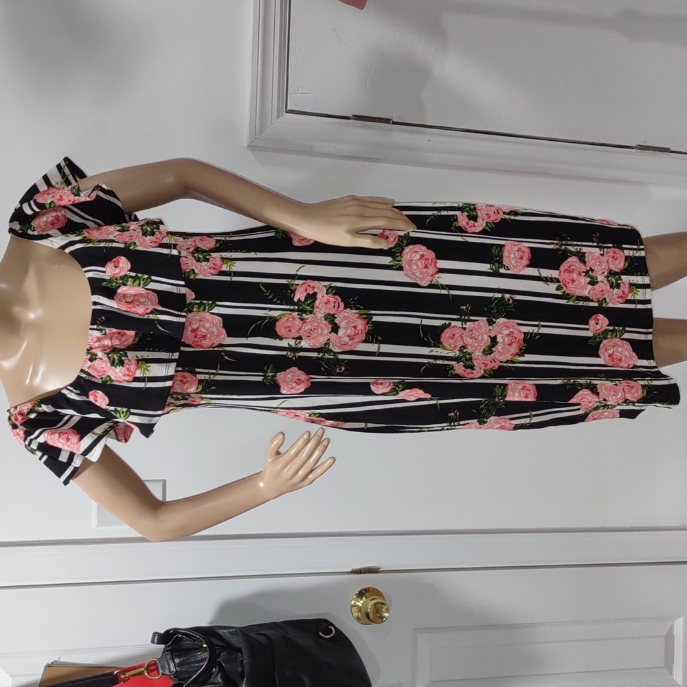Full Circle Trends dress. (1103)